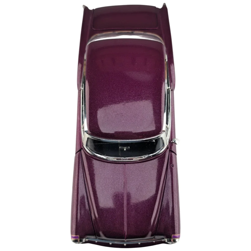Malibu International Long Beach Lowrider Repair 1954 Chevy Bel Air 1:18 Purple